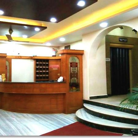 Hotel Rajwada International 벨가움 외부 사진